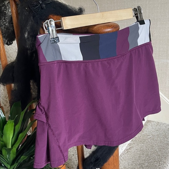 Lululemon Run Pacer Setter Skirt Skort with Ruffle Detail - Picture 3 of 12